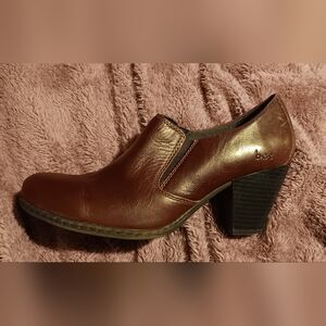BOC Born Concept Brown booties size 7